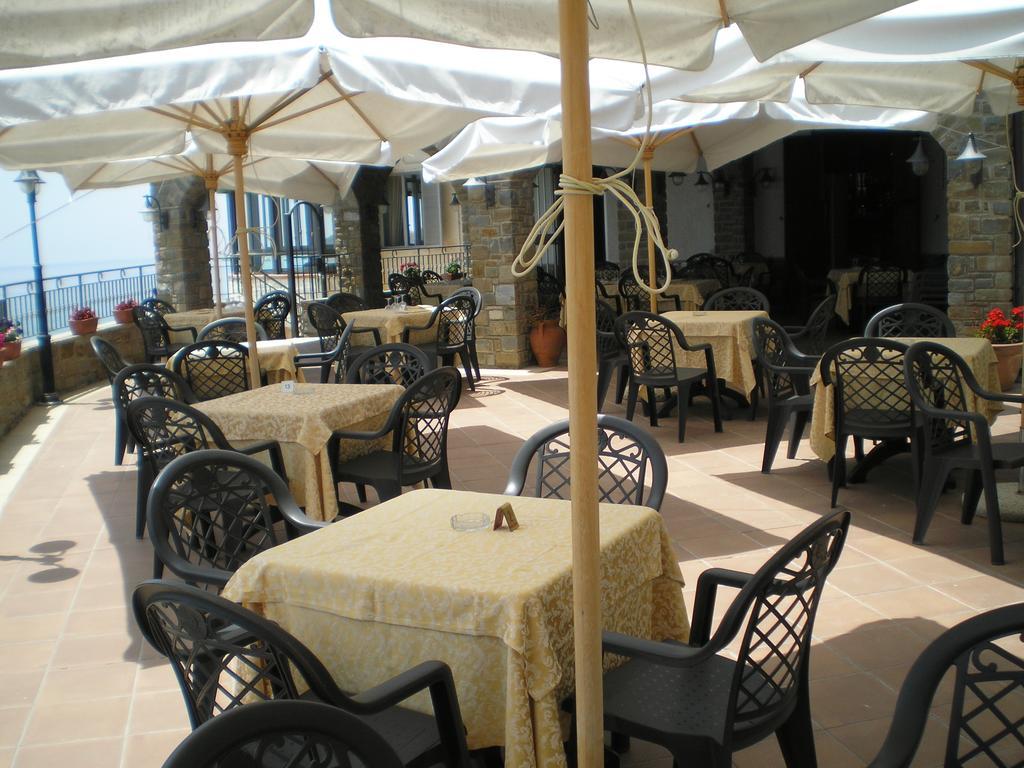 Hotel Sirena กัสเตลลาบาเต ภายนอก รูปภาพ
