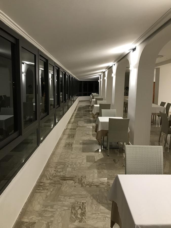 Hotel Sirena กัสเตลลาบาเต ภายนอก รูปภาพ