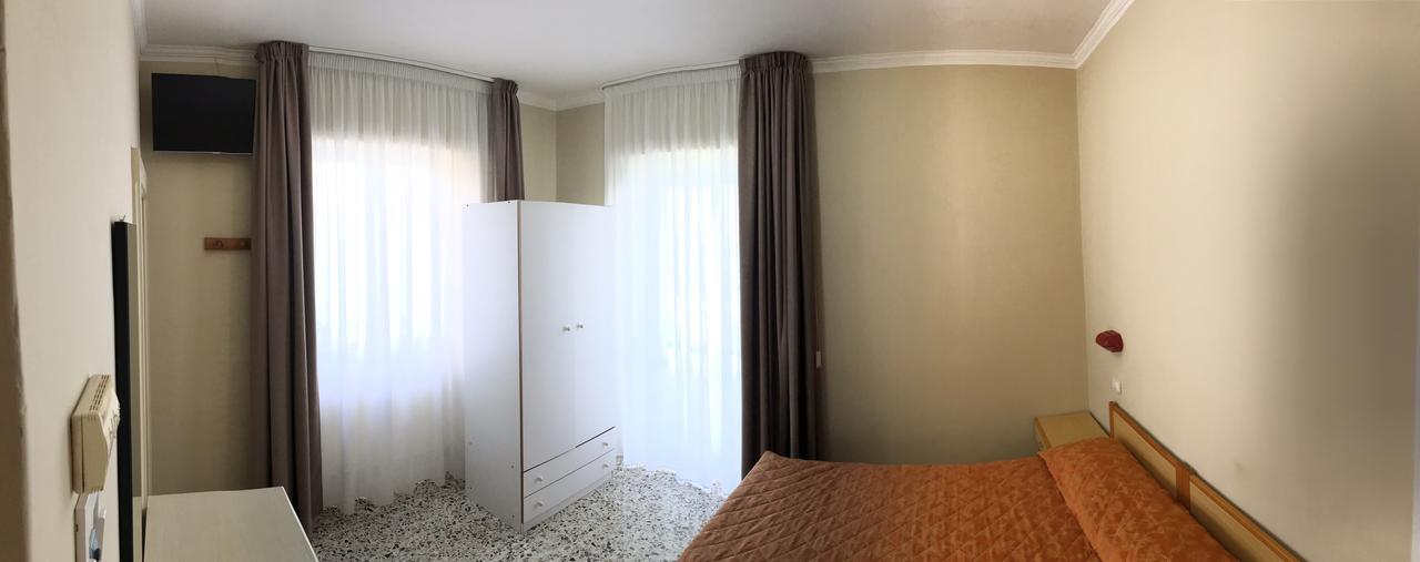 Hotel Sirena กัสเตลลาบาเต ภายนอก รูปภาพ